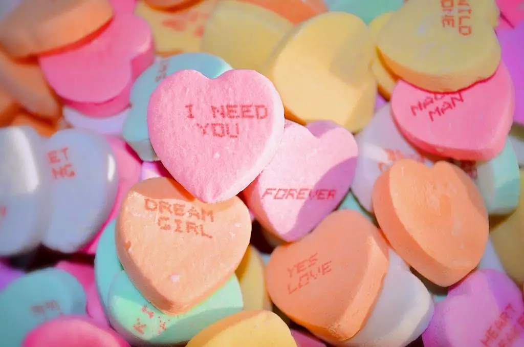 Heart shape candies to covey your messages