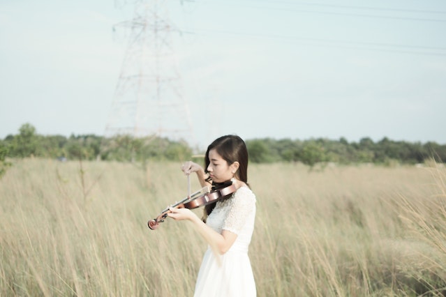 Violin helps to improve mood
