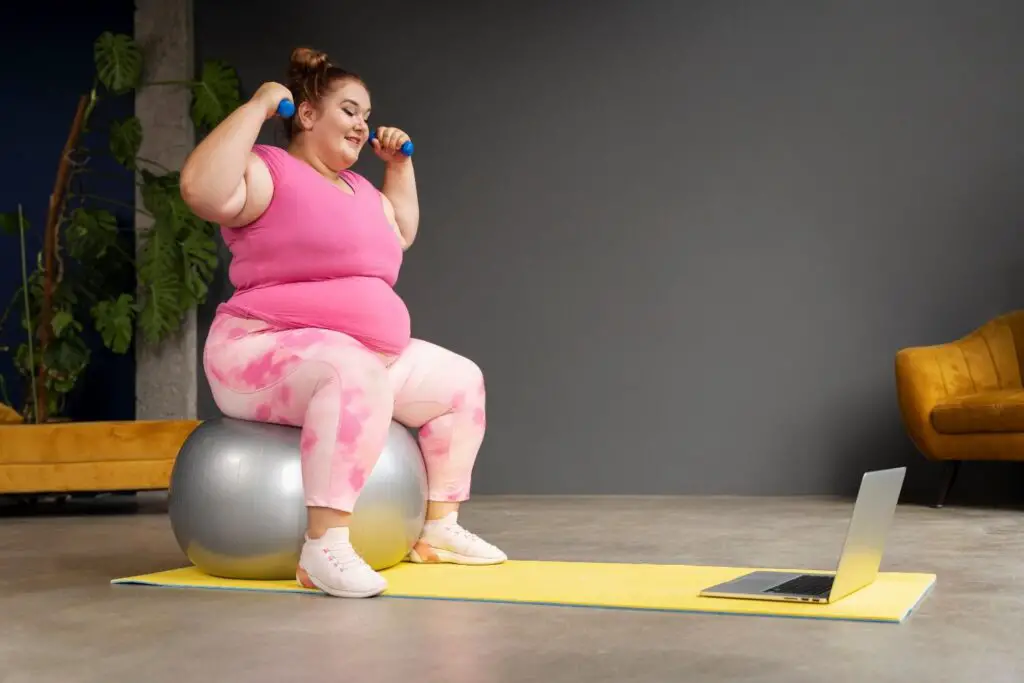 Fat Women is Excercising 