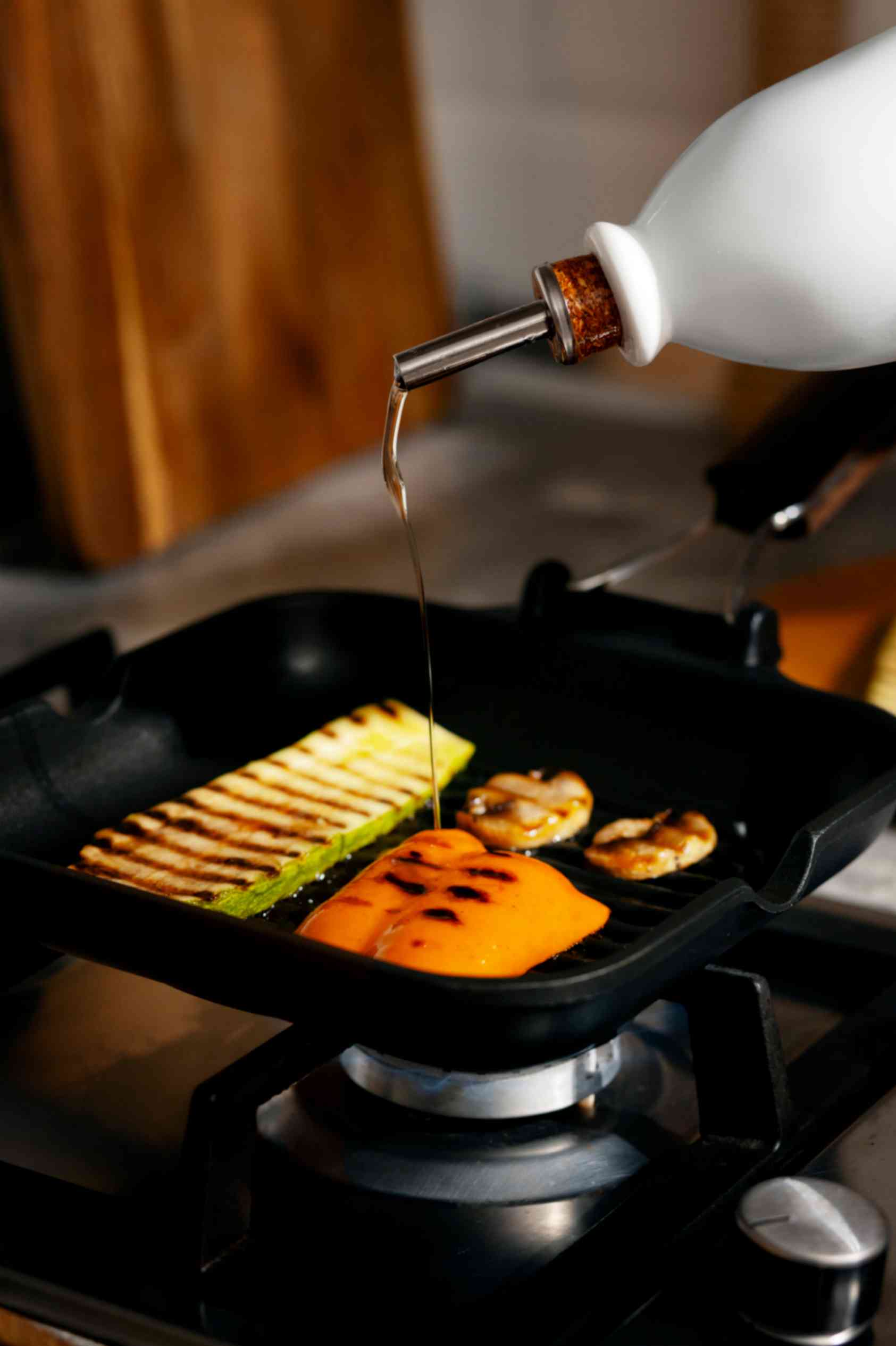 Cooking Food with Low Oil